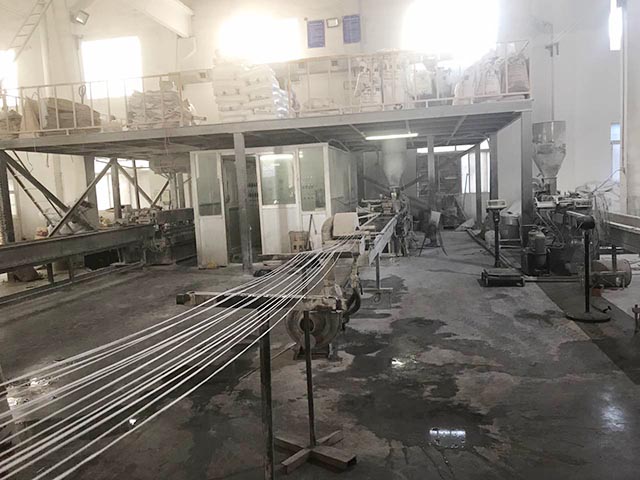 江蘇邦航高分子材料有限公司是生產清糞帶，發泡板材的專業公司.擁有發泡板材以及清糞帶成一條龍生產線.銷售清糞帶熱線:(0)13222869888