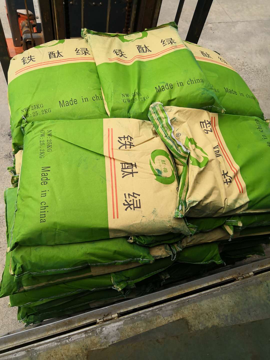 顏料綠，地坪綠，耐磨地坪，耐曬綠，氧化鐵綠，